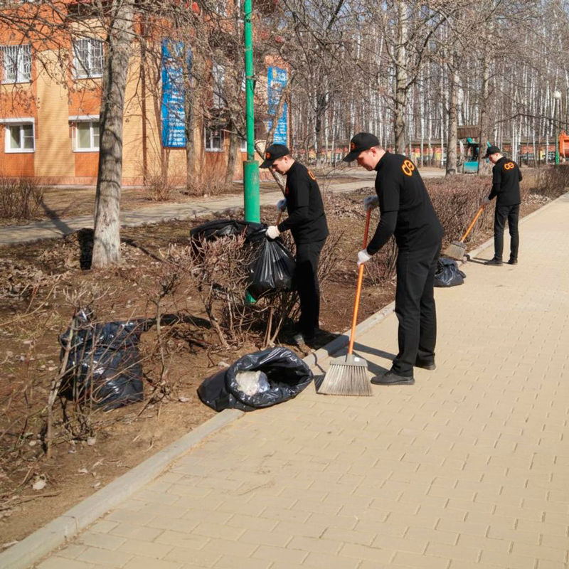 Уборка листьев в Нижнеудинске